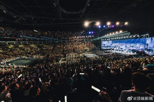 五月天被質(zhì)疑演唱會假唱，經(jīng)紀方多次掛斷媒體電話引爭議